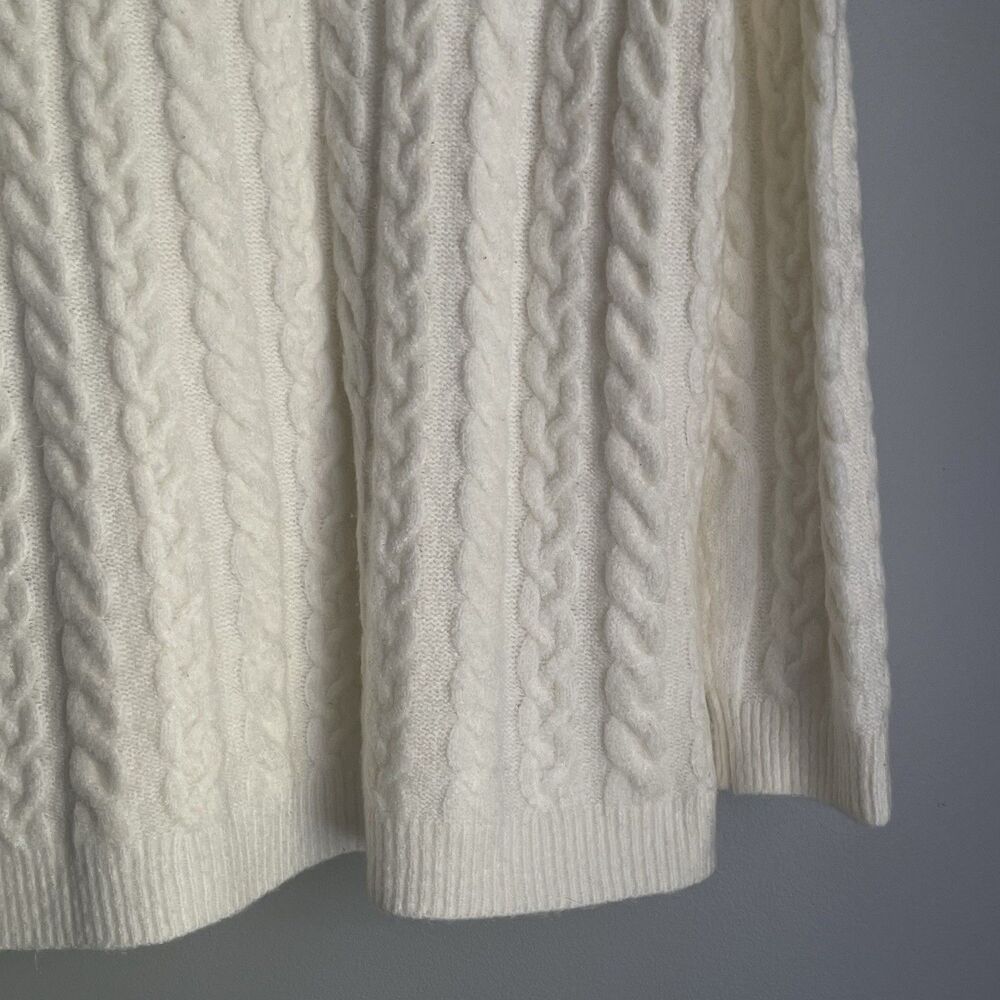 Talbots Cable Knit Sweater Size MP Cream Chunky Fisherman Turtleneck - Picture 10 of 14